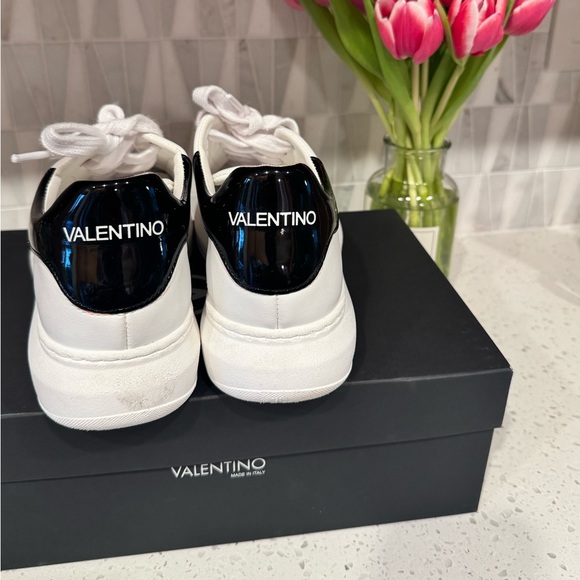 Valentino by Mario Valentino Fresia Sneaker - Picture 4 of 6